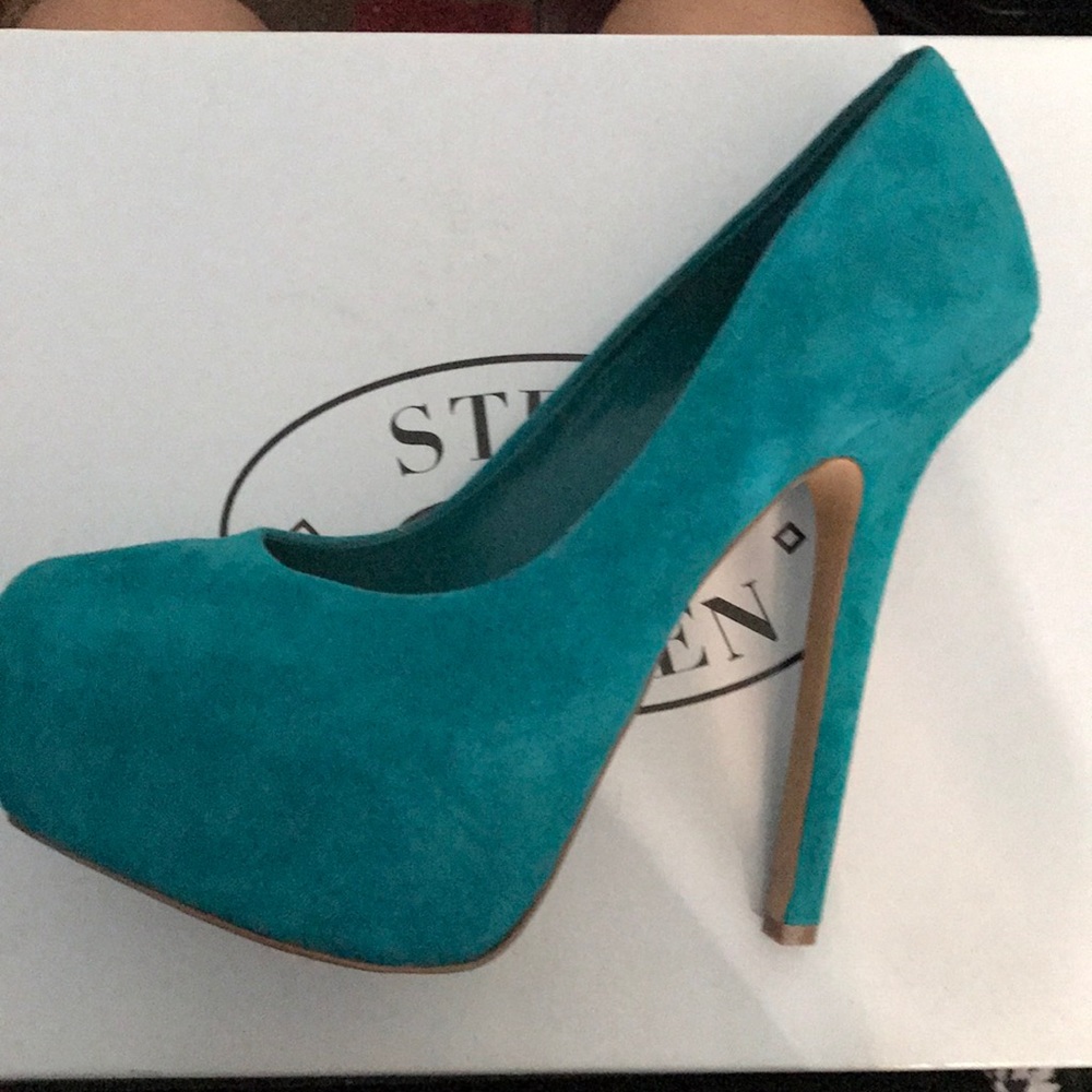 Deja vu Steve Madden brand new